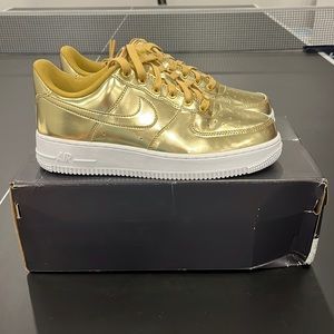 Nike Air Force 1 gold metallic women size 8.5 New